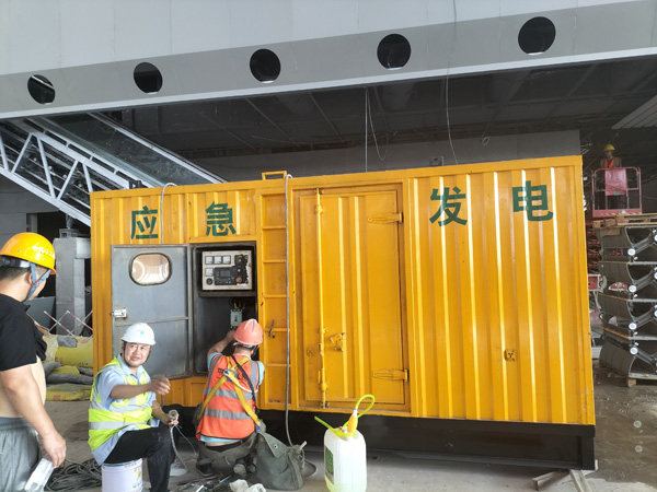 肇东怎样判断空气滤清器是否需要更换？